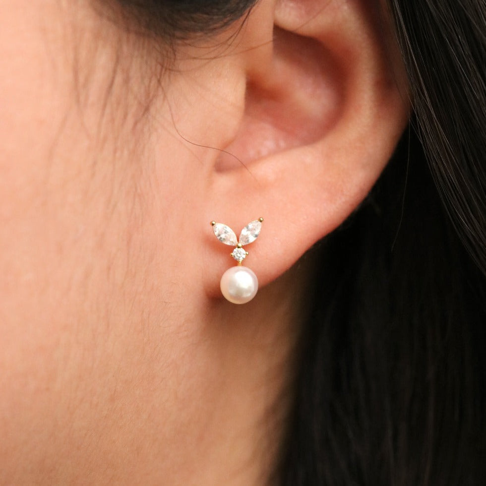 Pearl leaf drop earrings – close-up detail