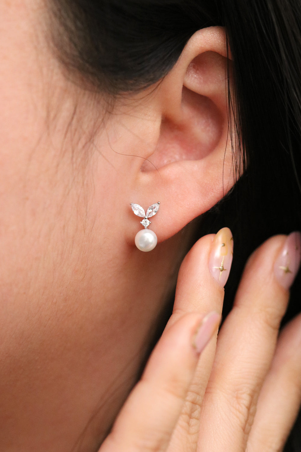 Pearl Leaf Drop Earrings – Elegant Statement Jewellery